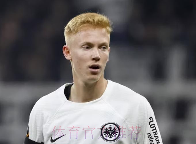 记者：多队关注20岁中场拉尔森 预计要价5000万